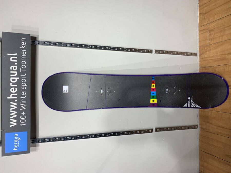 Burton 24 575 Dominant tweedehands snowboard junior